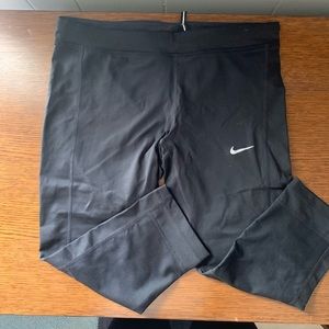 Nike Dry fit crop leggings